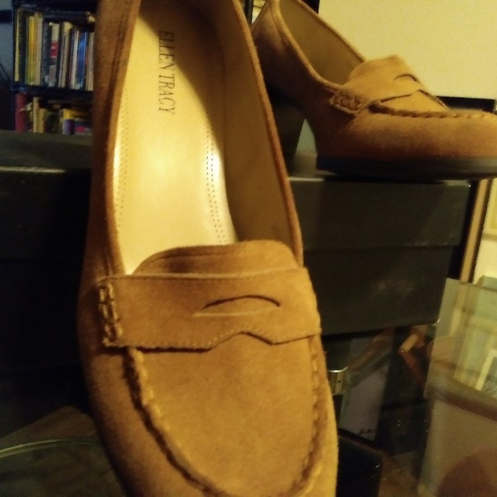 Ellen Tracy  loafer with wooden heel